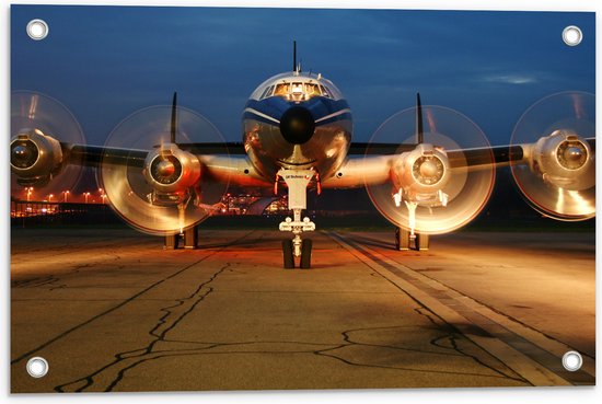 WallClassics - Tuinposter – Vooraanzicht van Vliegtuig in de Avond - 60x40 cm Foto op Tuinposter (wanddecoratie voor buiten en binnen)