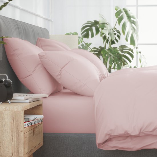 Nordic Paradise - Housse de couette en satin de Katoen de Luxe 140x220 cm + 2 taies d'oreiller 60x70 cm avec fermeture éclair fine - Rose tendre