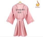 Fiory Kimono Grandmother of the Bride | Badjas Grootmoeder Bruid| Oma | Kimono Opdruk| Vrijgezellenfeest |Trouwen| Roze | L/XL