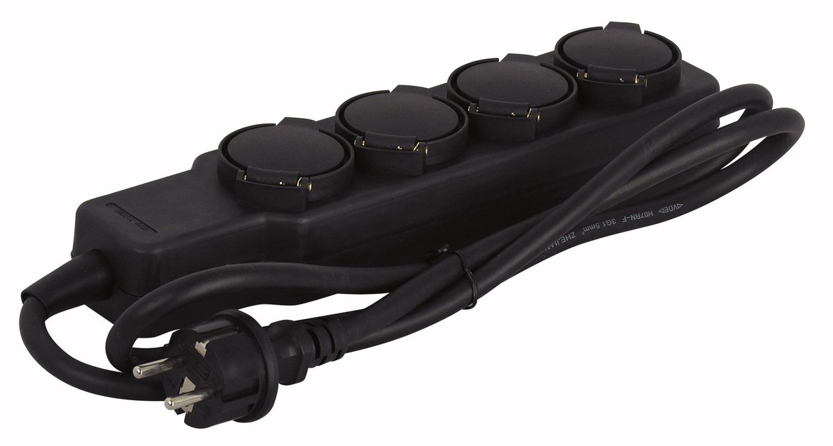 Showtec Stage meervoudige stekdoos 4 voudig, zwart, kabel 1,5m - Meervoudige contactdoos