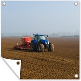 Tuinposters Tractor - Blauw - Mist - 50x50 cm - Tuindoek - Buitenposter