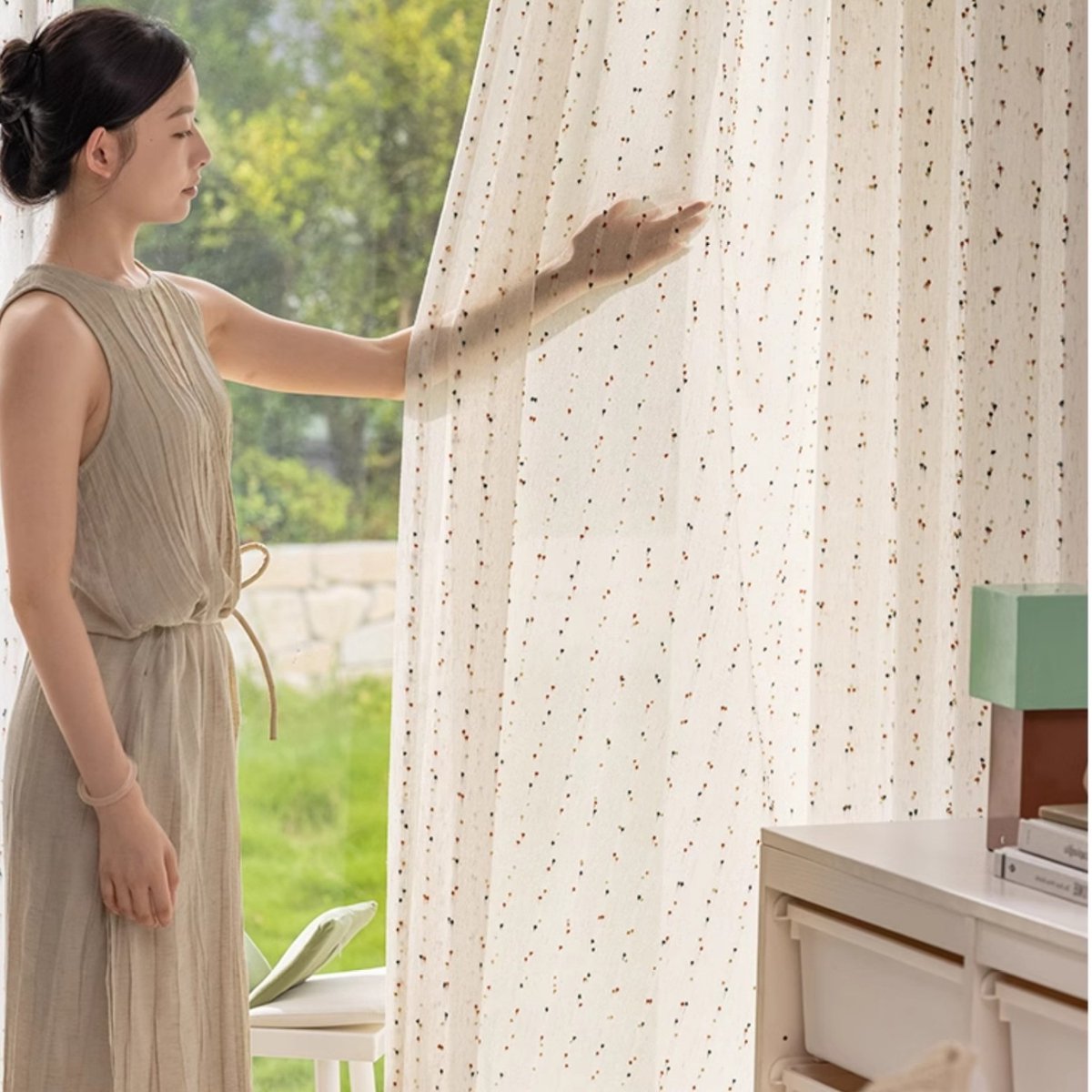 Floraweg Halfdoorzichtige keuken gordijnen voor ramen Mini pompon voile gordijnen Lichtfilterende kleine gordijnen voor slaapkamer en woonkamer, wit, roedezakken,140 x 220 cm wit03