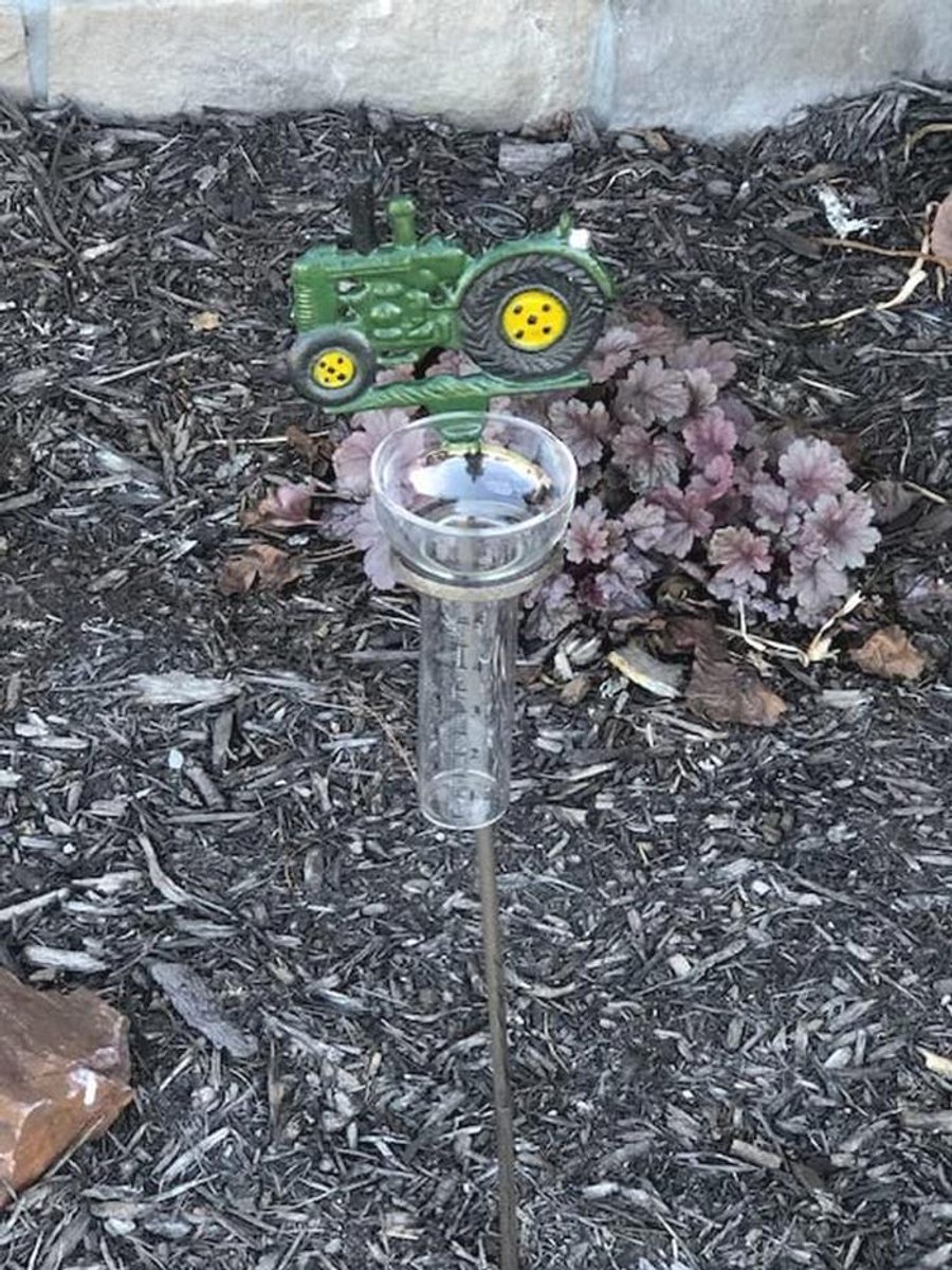 Regenmeter voor tractor en tuin met 5" breedte en 31" hoogte