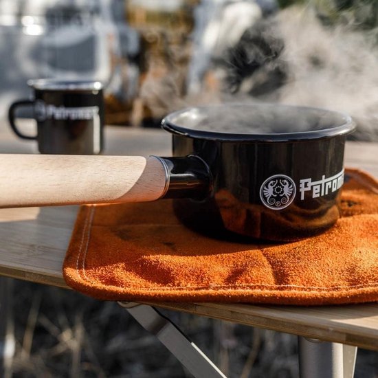 Kleine Emaille Steelpan Zwart 0.5 Liter Ideaal voor Camping en Buiten Koken — afbeelding 5