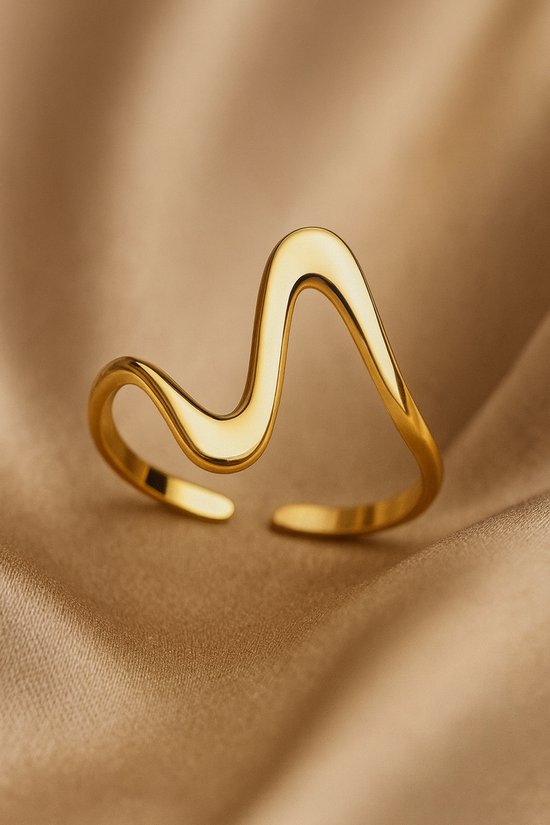 Lundholm Ring Dames Goudkleurig Minimalistisch – Premium Stainless Steel Goud Verguld – Verstelbare Ring One Size – Luxe Cadeau pour Elle – En Emballage Cadeau Luxe