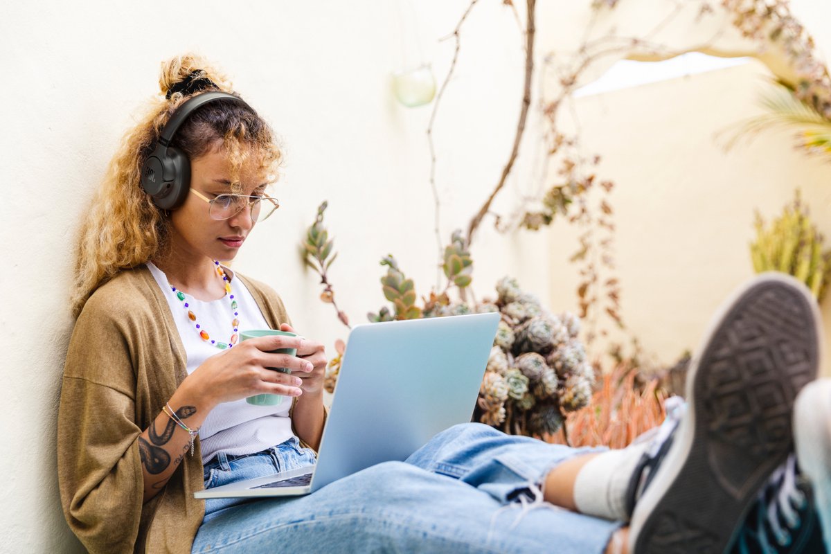 JBL Tune 780NC - Draadloze Noise Cancelling Koptelefoon - Bluetooth - Over-ear - 70 uur batterij - ANC - Zwart — afbeelding 5