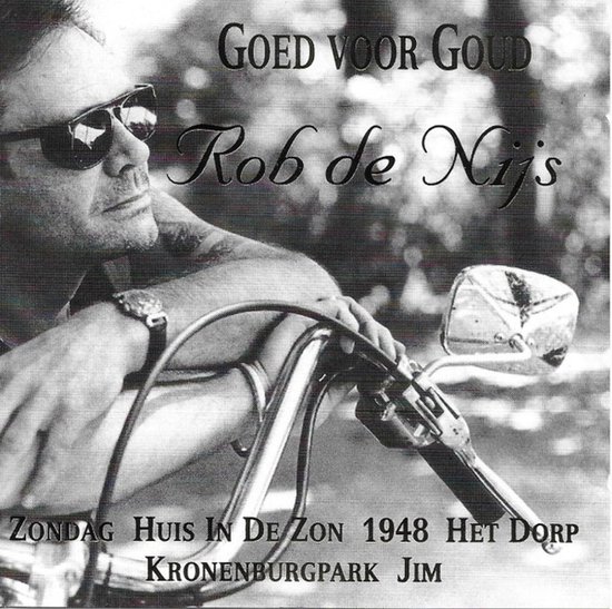 Rob de Nijs met zonnebril op motorfiets. Tekst: Goed voor goud, Rob de Nijs, Zondag Huis in de zon 1948 Het Dorp Kronenburgpark Jim.