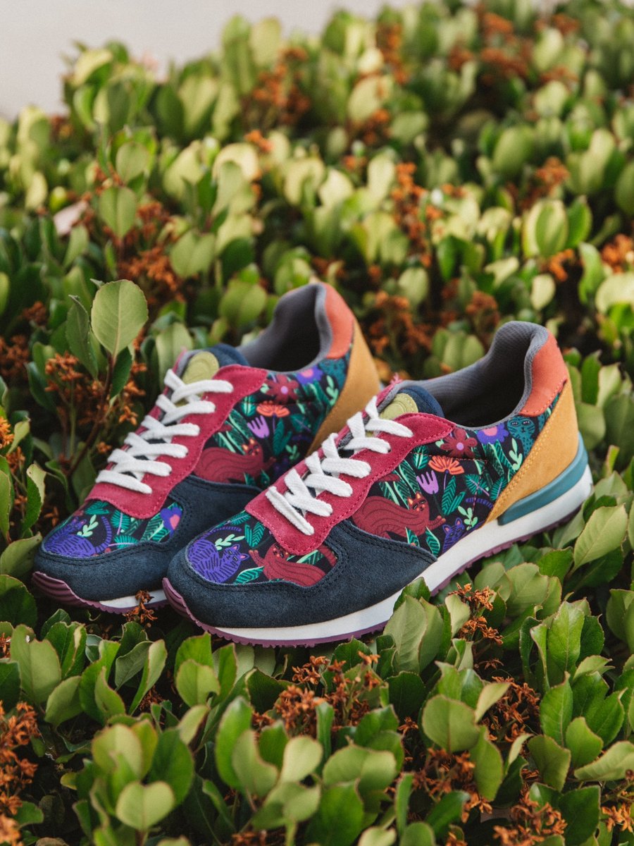 Inkkas Sokoke dames sneaker – comfortabele suède sneaker met kattenprint – magenta/blauw/geel/groen, Maat 38