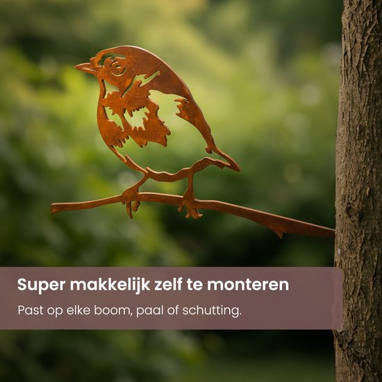 Roestbruin metalen roodborstje op tak, bevestigd aan een boom. Makkelijk zelf te monteren.