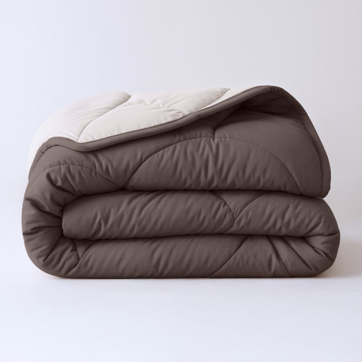 Dekbed-Discounter - Sleeptime Dekbed Zonder Overtrek 240 x 200 cm - Inclusief 2 kussenslopen - Wasbaar op 40 graden - Verkoelend dekbed - Bruin/Off White