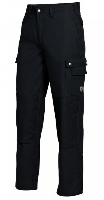Pantalon cargo noir avec poches à rabat sur les cuisses et un patch logo sur la poche droite.