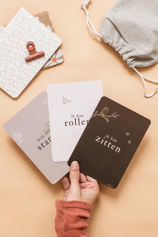 Mijlpaalkaarten Baby met Goudfolie – 20 Luxe (a6) kaarten voor eerste jaar – Unisex – Perfect als kraamcadeau - Bosdieren - Bruin en beige - Babyshower