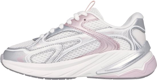 Zijaanzicht van witte Skechers sneaker met roze en zilveren accenten.