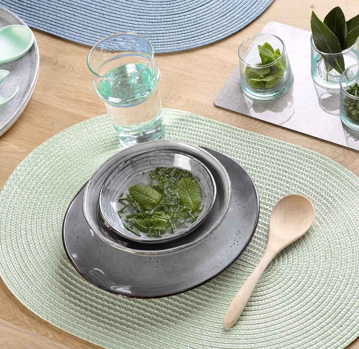 Candala Set van 4 placemats eetkamer groen ovaal 30 x 45 cm 4 stuks 59127