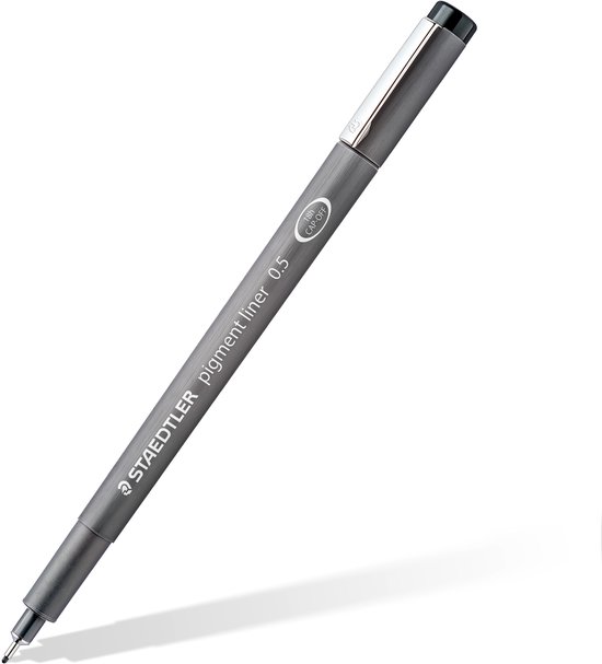 Staedtler pigment liner gris 0.5, avec clip et capuchon.