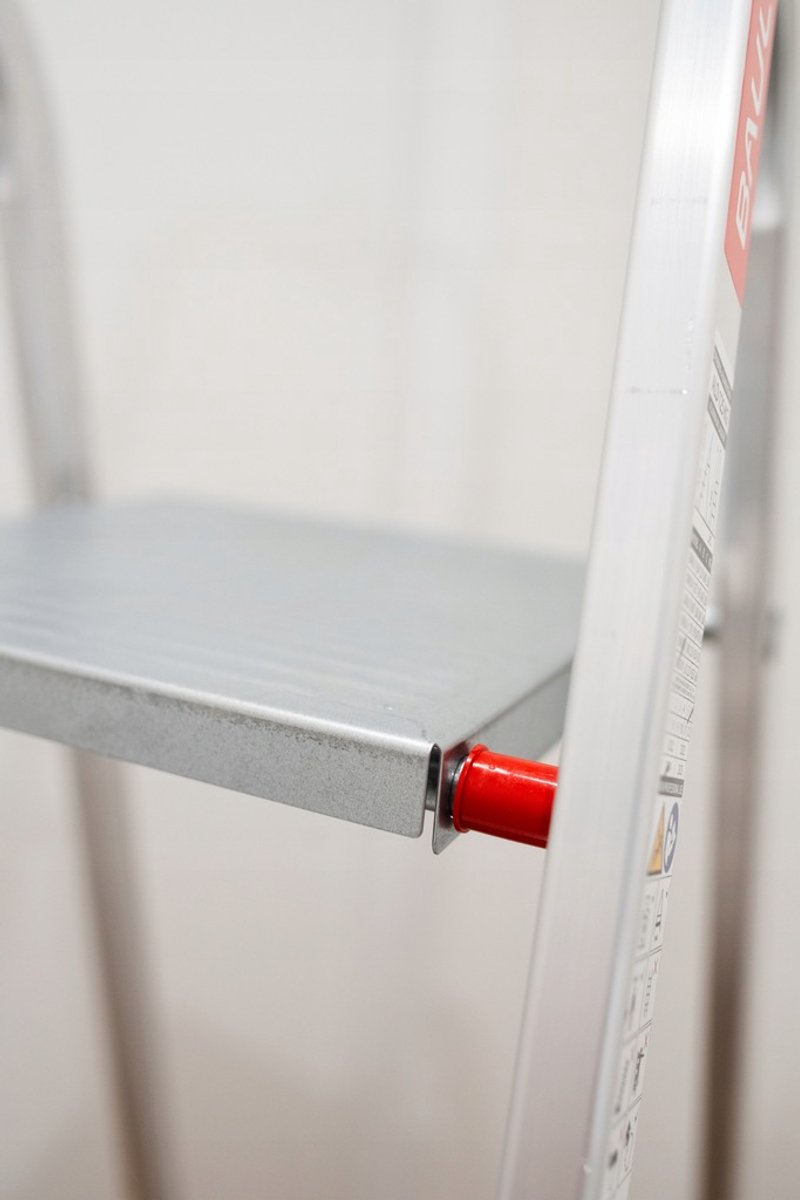 Baulich Vouwladder aluminium met haak - 6 treden huishoudladder met antislip - werkhoogte 319 cm, stabiele laddervoeten – foto 4