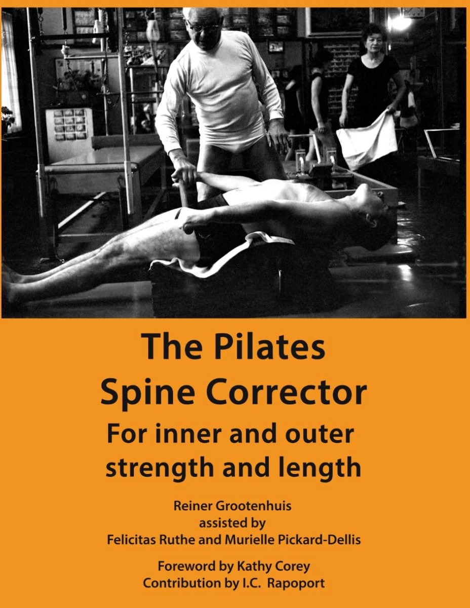 Pilates Spine Corrector Handleiding met 100+ Oefeningen voor - Product - €168,38