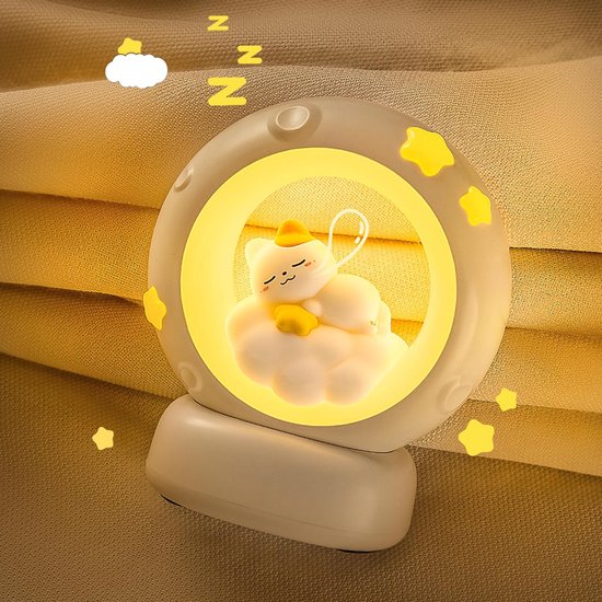 Deze kindernachtlamp is een oplaadbaar nachtlampje in de vorm van een kat met aanraakbediening en werkt op batterijen. Hij is geschikt voor op een bureau, in een slaapkamer of babykamer. van Merkloos — afbeelding 2