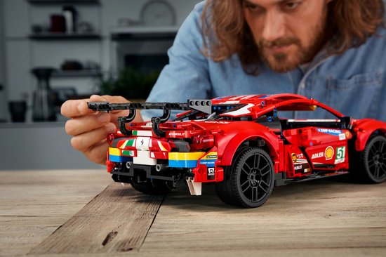 LEGO Technic Ferrari 488 GTE AF Corse #51 - 42125