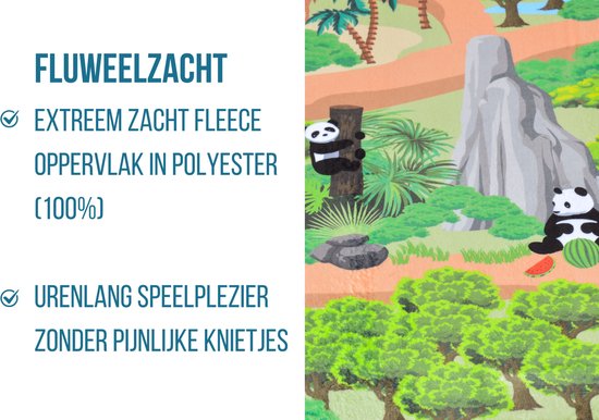 Detail van de speelmat met jungle thema: panda's, bomen, rotsen en een watermeloen. Tekst 'FLUWEELZACHT'.