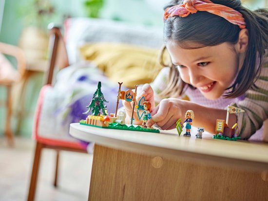 Terrain de tir à l'arc du camp d'aventure LEGO Friends 42622
