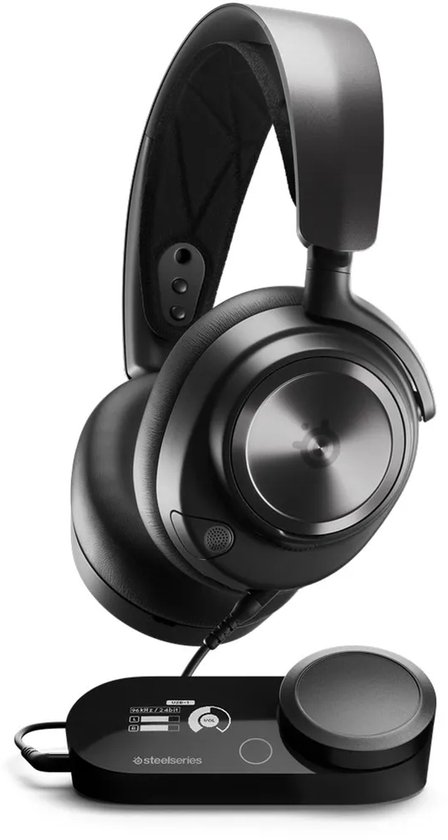Zwarte SteelSeries Arctis Nova Pro gaming headset met basisstation met draaiknop en display.