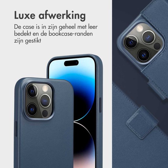 Gedetailleerde donkerblauwe lederen telefoonhoes en bookcase met luxe afwerking.
