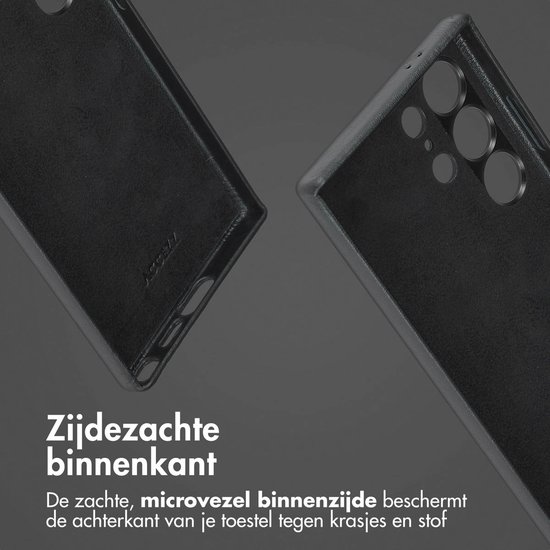 Zwarte lederen telefoonhoes met zachte microvezel voering.