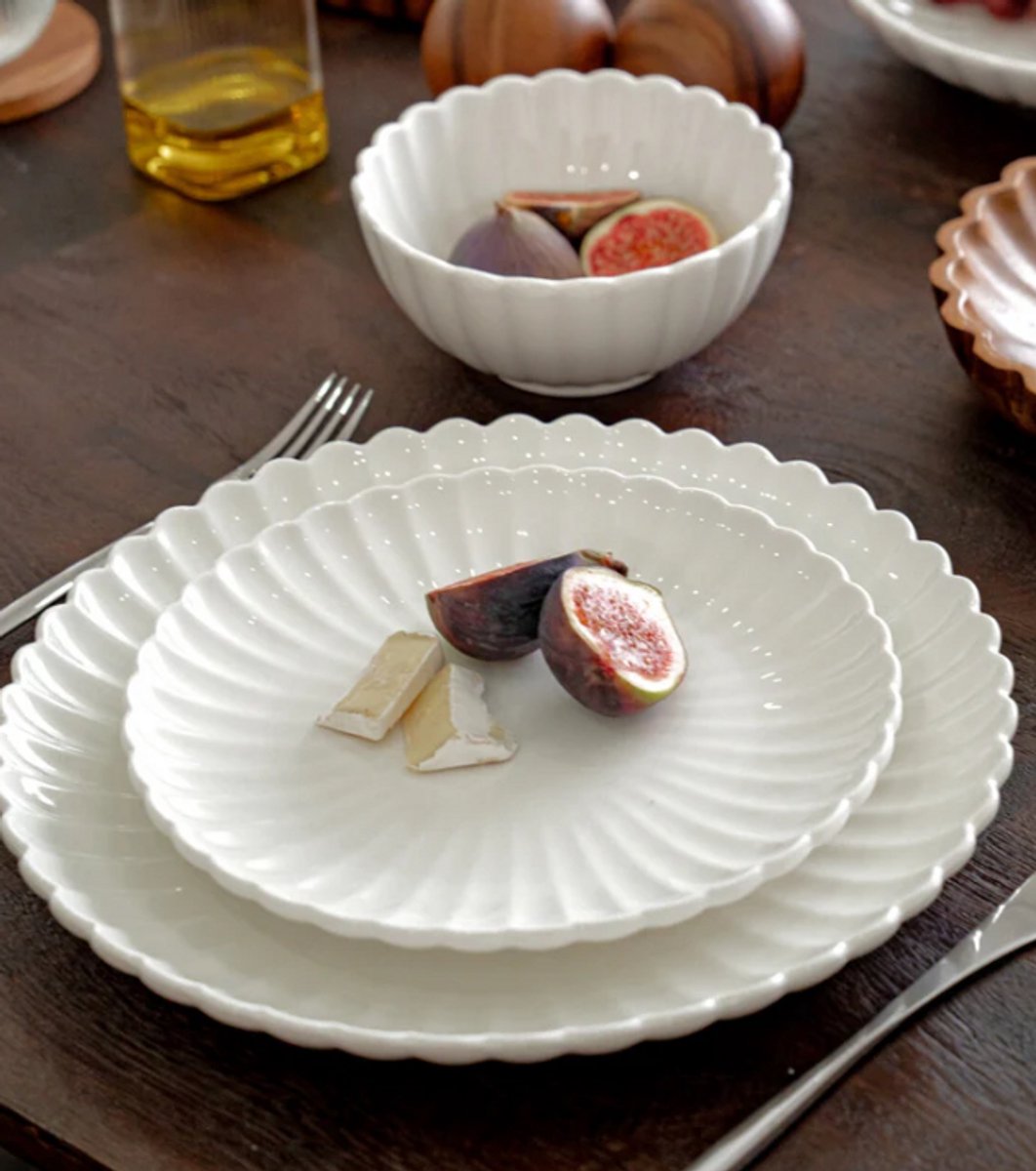 Zoha Lotus Serviesset – 24-delig – Hoogwaardig Porselein – Elegant G golvend Design – Vaatwasser & Magnetronbestendig