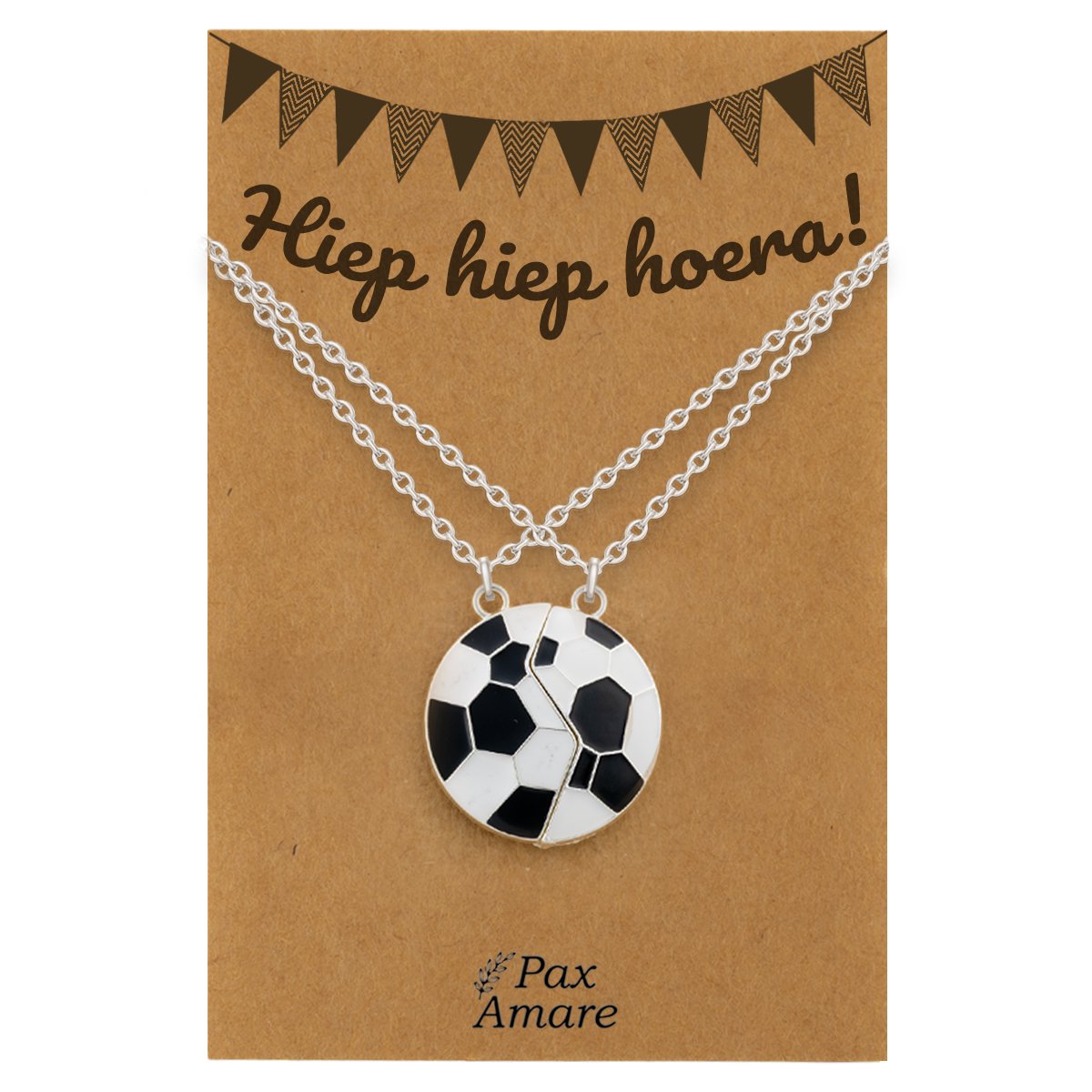 BFF Ketting voor 2 'Hiep Hiep Hoera' - Magnetische Voetbal - Vriendschapsketting op Cadeau Kaartje - 45cm + 5cm verstelbaar - Zilverkleurig - Verjaardags Hanger - Pax Amare