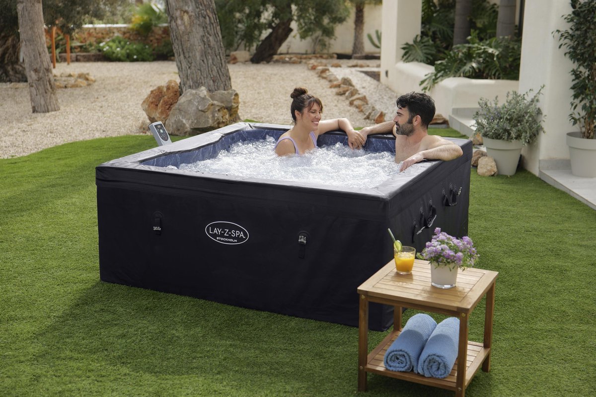 Bestway Stockholm ThermaCore UltraFit Smart AirJet 6 Hot Tub - afbeelding 3