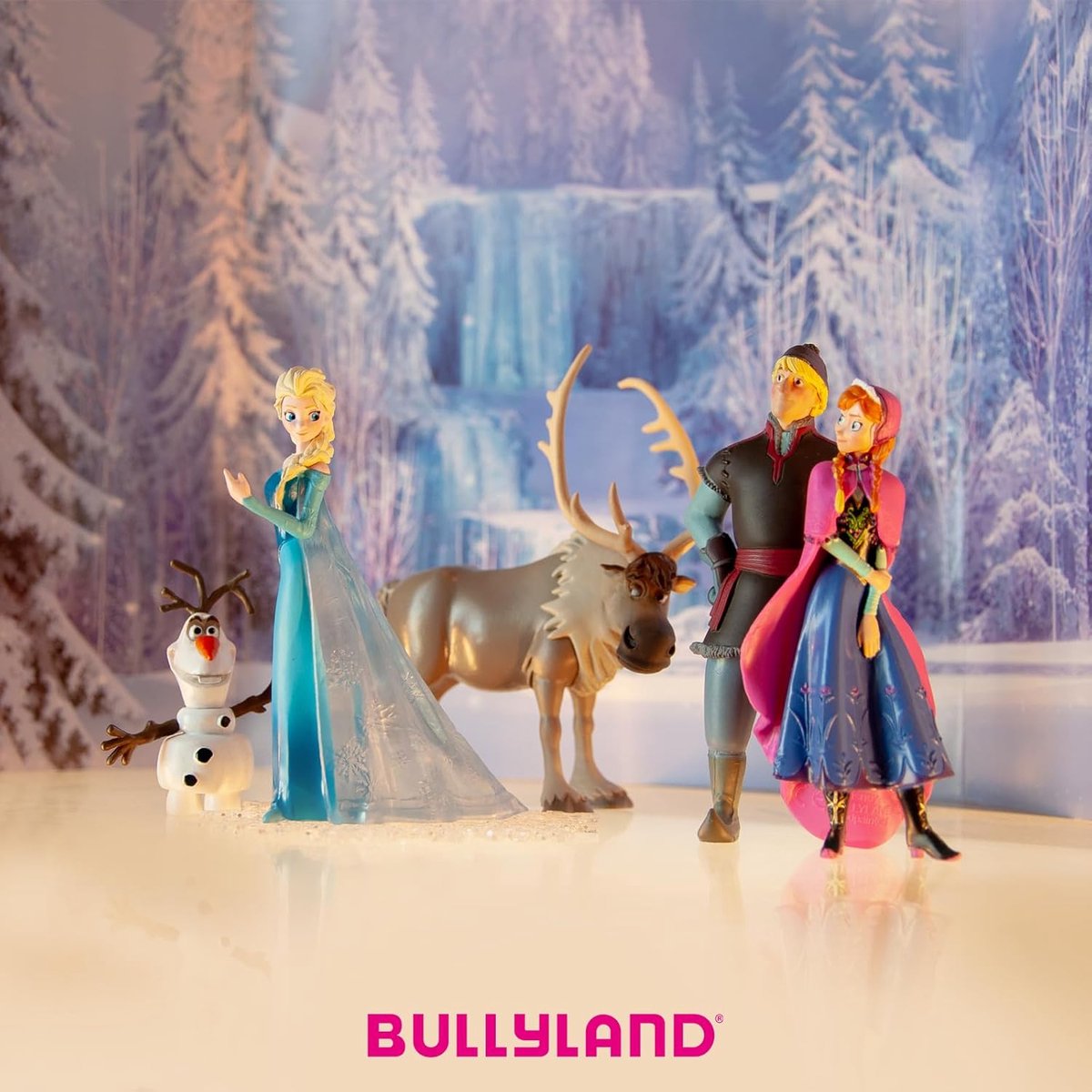 Bullyland 12961 – Speelfiguur en verzamelfiguur Elsa uit Frozen – ca. 11 cm – levensecht en detailrijk vormgegeven – ideaal als taartfiguur en klein cadeautje voor kinderen vanaf 3 jaar. — afbeelding 6