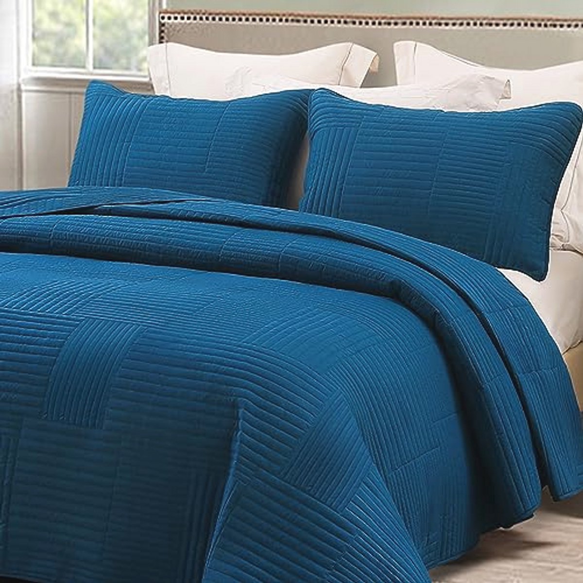 Zachte en Lichte Bedsprei 220 x 240 cm met Kussenslopen - Strepenpatroon in Blauw