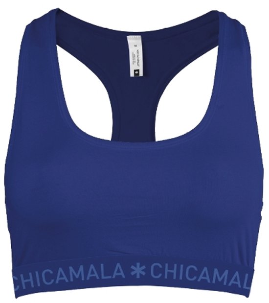 Blauwe racerback sport BH met CHICAMALA* logo op de band.