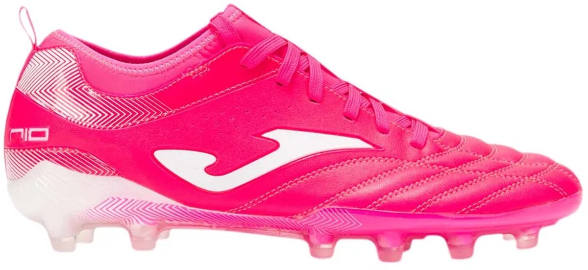 Joma Numero 10 FG voetbalschoenen in felroze, ontworpen voor stevige ondergrond, maat EU 43 1/2.