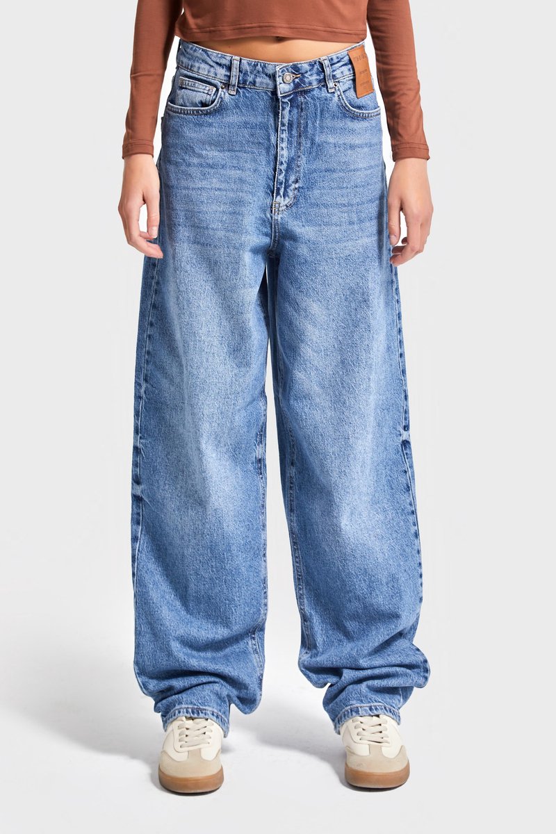 It's Basic - Skater Mid Rise Jeans