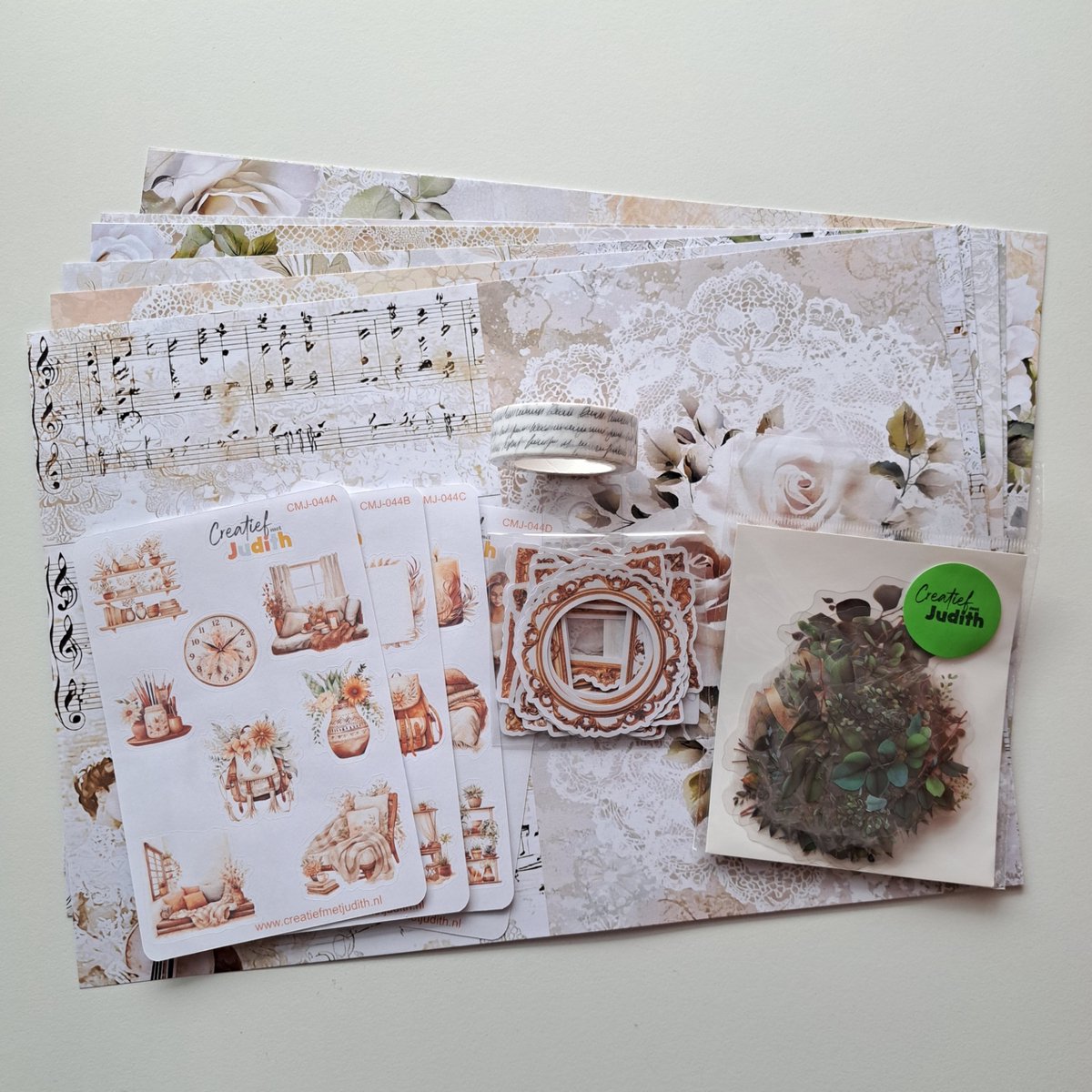 Lace and roses journal set - stickers - papier - thema rozen - bullet journal stickers- washi tape - transparante stickers - scrapbook - knutsel bundel - hobbypakket - volwassenen en kinderen