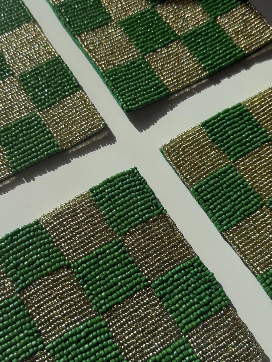 De Coole Tante - Kralen Onderzetters - Set van 4 - Handgemaakt - 10x10 cm - Groen Checkered