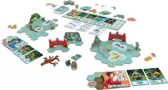 Een bordspel met hexagonaal veld, rode bruggen, watervallen, bomen, koi-vissen en karakterkaarten.