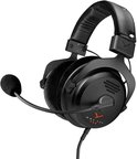 Zwarte Beyerdynamic MMX 330 PRO gaming headset met microfoon, oranje logo en fluwelen oorkussens.