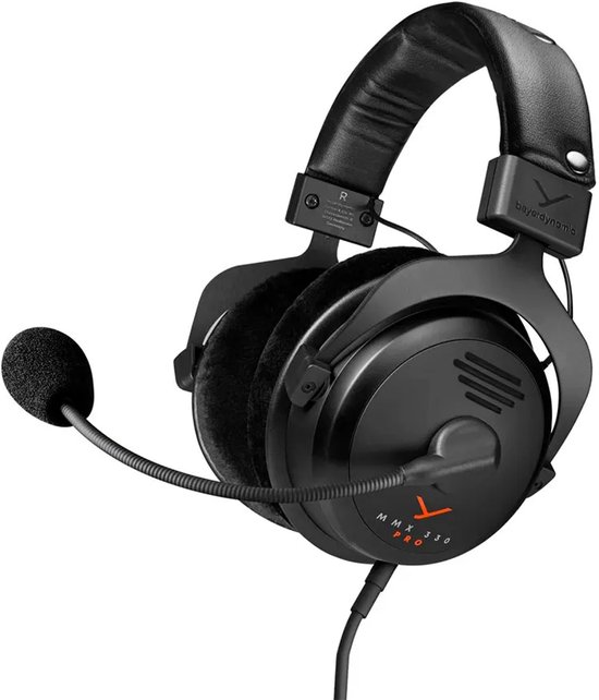 Zwarte Beyerdynamic MMX 330 PRO gaming headset met microfoon, oranje logo en fluwelen oorkussens.