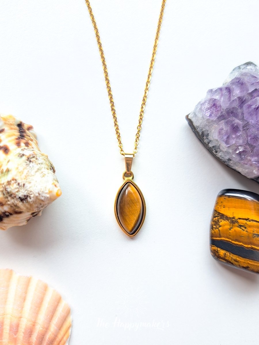 Edelsteen ketting bedel tijgeroog, waterproof, boho, stainless steel, handgemaakt, cadeau met betekenis, zelfvertrouwen