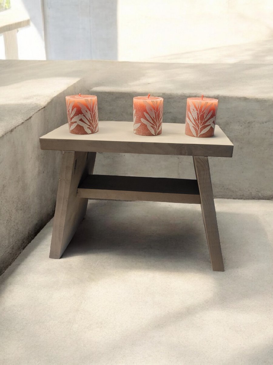 Grey wash - steigerhout krukje - robuust opstapje of bijzettafel - 40 x 30 x 20 cm