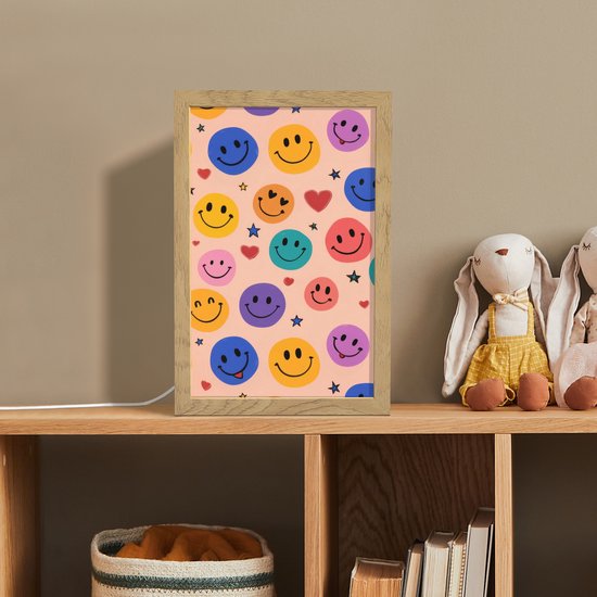 Nachtlampje 20x30 cm - Kinder lampje - Smileys - Kleurrijk - Hartjes - Tafellamp kinderkamer - Slaapkamer lamp - Bedlamp kinderen - Kinderlampje stopcontact - Wandlamp babykamer - Nachtlampjes van Merkloos — afbeelding 3