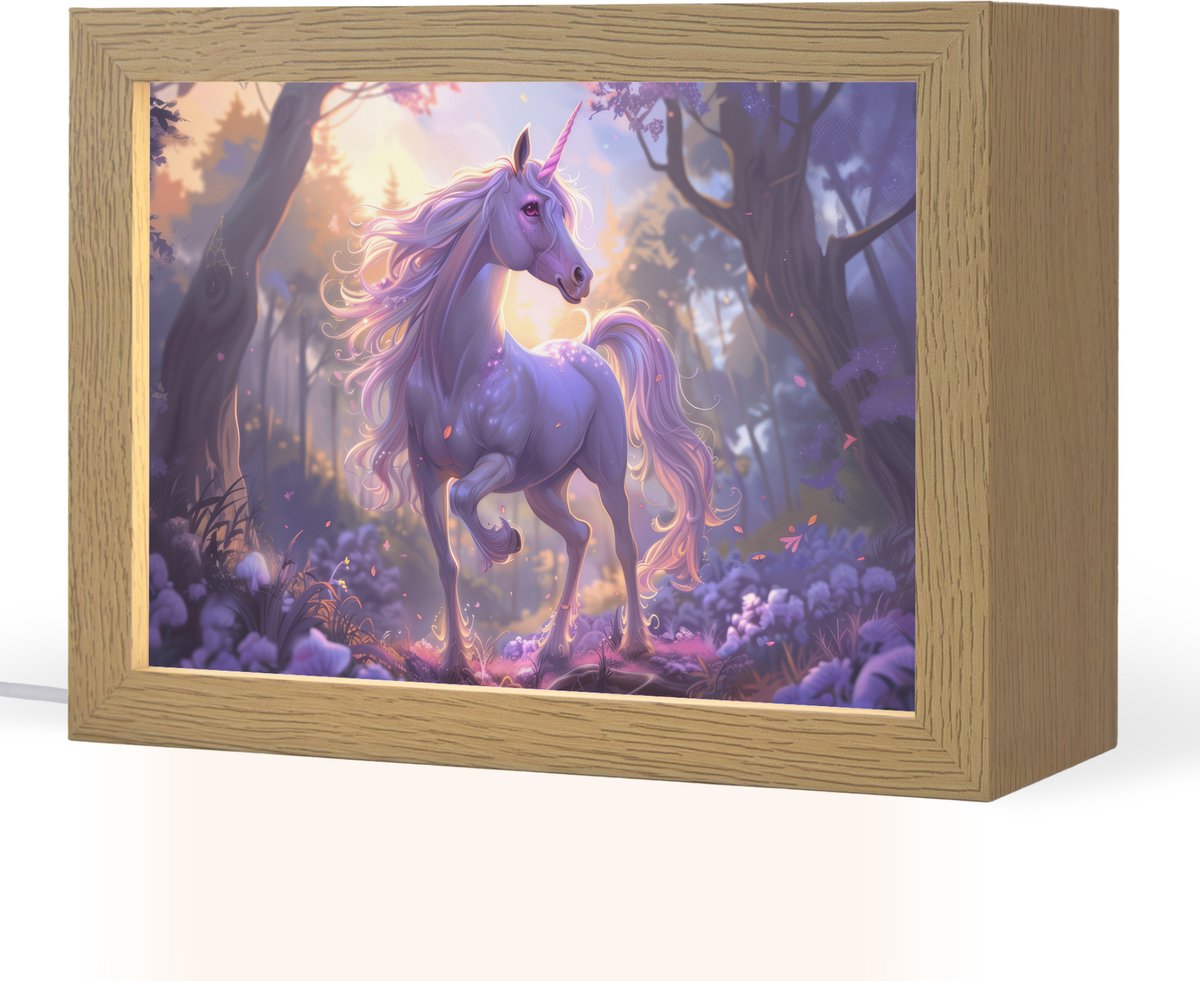 Nachtlampje 20x15 cm - Kinder lampje - Eenhoorn - Paars - Sprookje - Fantasy dier - Tafellamp kinderkamer - Slaapkamer lamp - Bedlamp kinderen - Kinderlampje stopcontact - Wandlamp babykamer - Nachtlampjes