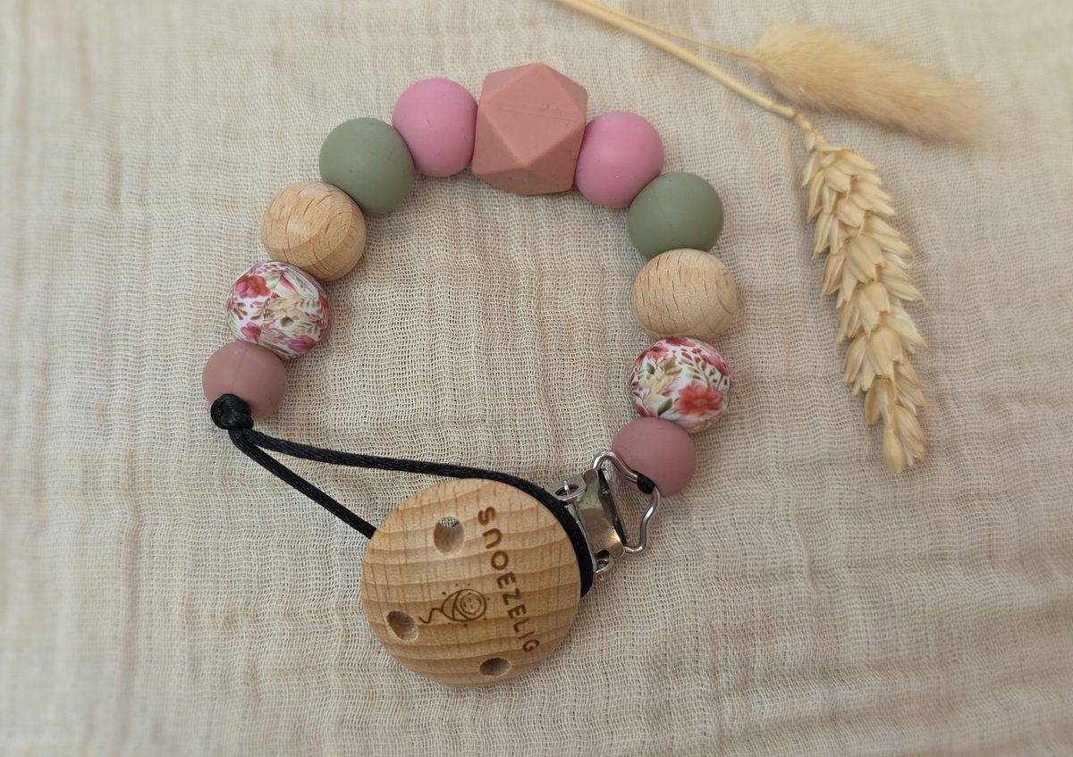 Speenkoord met naam - print pink flower - gepersonaliseerd - handgemaakt - NEN12586 veilig - kraamcadeau - Snoezelig