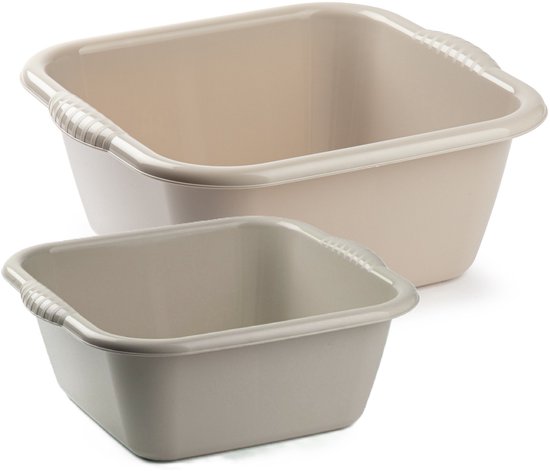 Deux bassines à vaisselle carrées en plastique, une grande beige et une plus petite taupe, avec poignées côtelées.