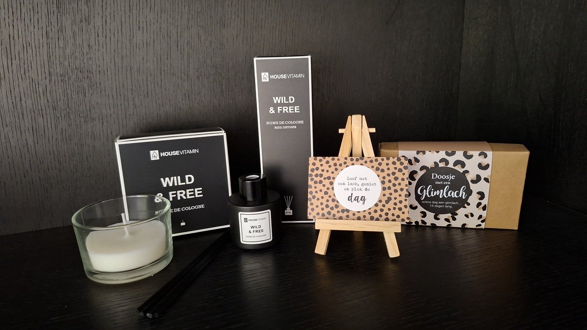 Mix en Match - Geschenkset - Cadeaupakket - Giftset - Kerstpakket - Kadoset - Home & Living - Geurkaars - Geurstokjes - Tekstkaartjes - Glimlach