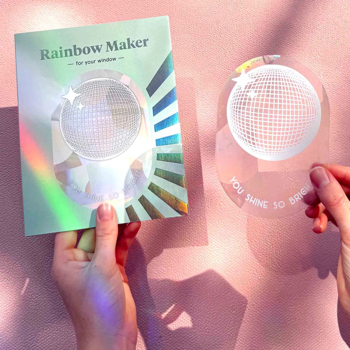 Regenboogmaker Raamsticker - Botanopia - Rainbow Maker - You Shine So Bright - Regenbogen Brievenbus Cadeau