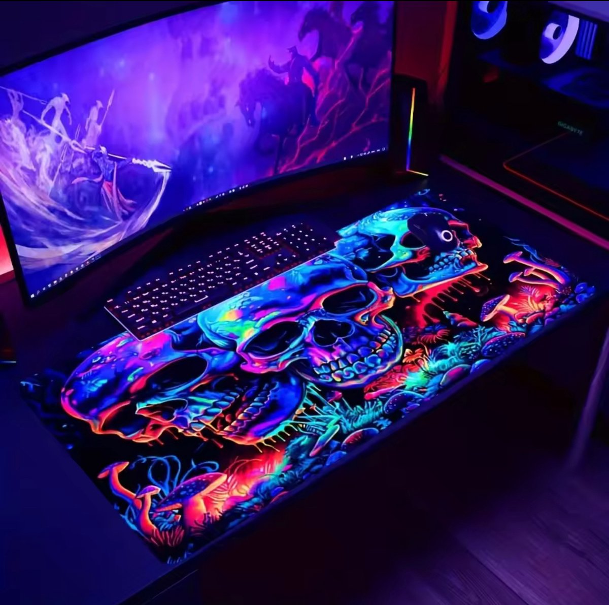 XXL Gaming Desk Mat – Mousepad 800x300x2 – Graffiti Skull Design – UV Reactive Kleuren – Bureau Mat voor Computer & Setup Decoratie
